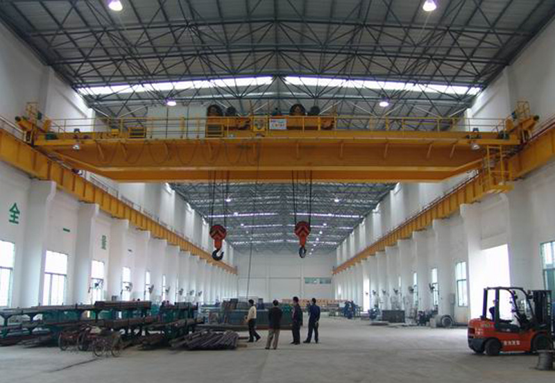 雙梁橋式起重機(jī)